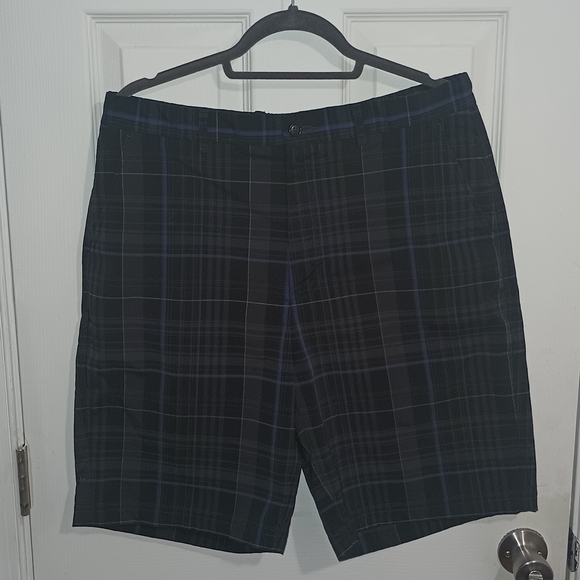Kirkland Signature Black and Blue Flat Front Shorts - Picture 1 of 6